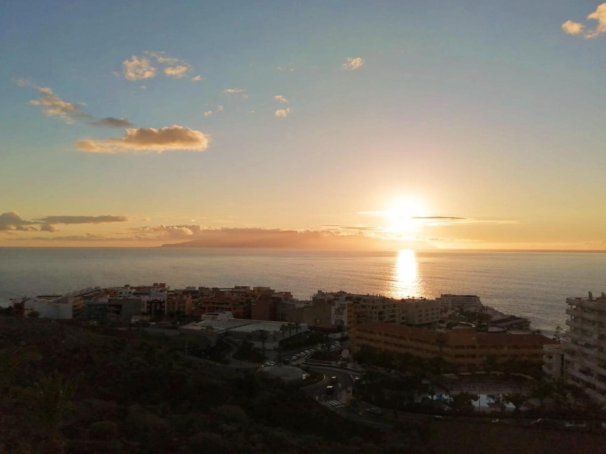 Panomaric Sea View - Sol Apartment Puerto de Santiago  Kültér fotó